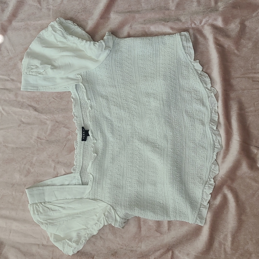 Torrid 2XL White Cropped Blouse
